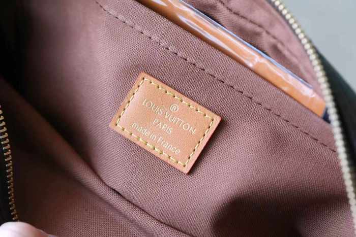 NIL Monogram Archive “25*17.5*11CM” 025