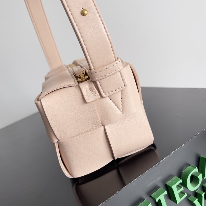 East-West Arco Tote“22*11*5.5CM”-008=