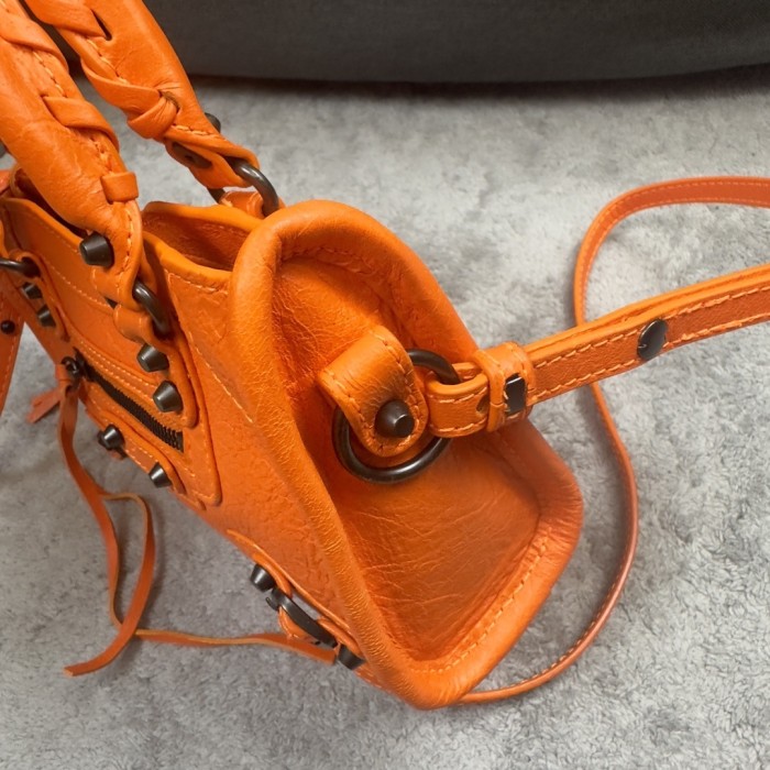 Le City Nano Handbag“19*12*5CM”-056=