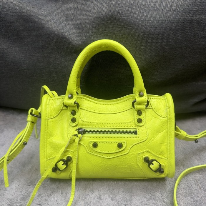 Le City Nano Handbag“19*12*5CM”-056=