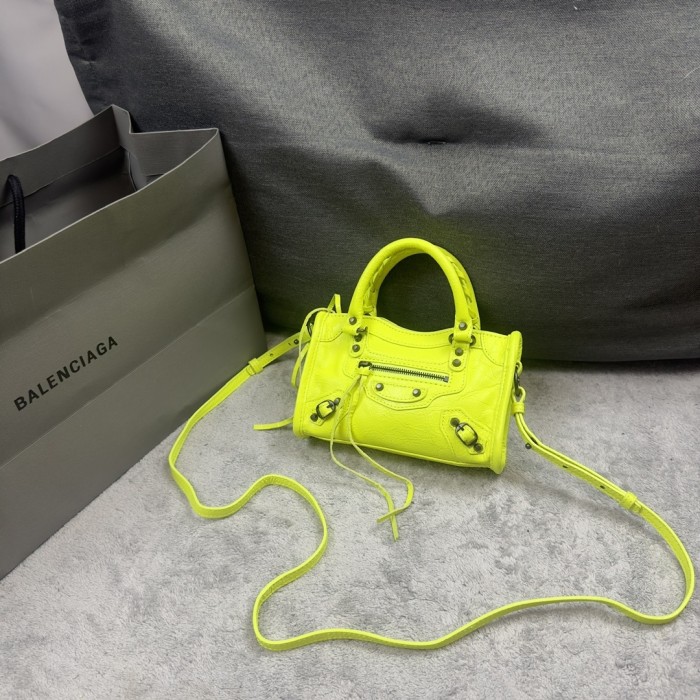 Le City Nano Handbag“19*12*5CM”-056=