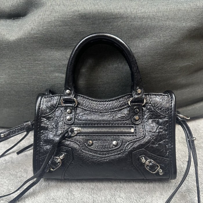 Le City Nano Handbag“19*12*5CM”-056=