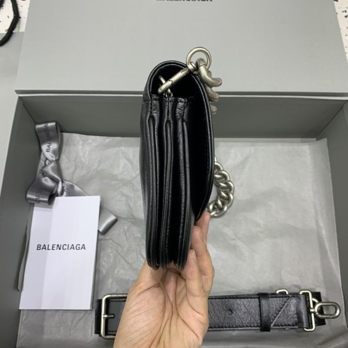 23Fall BB Soft Handbag Small “23.5*14*3CM” 059