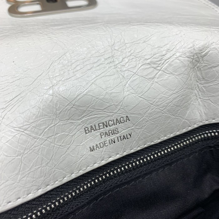 23Fall BB Soft Handbag Small “23.5*14*3CM” 059