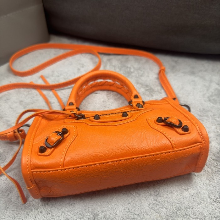 Le City Nano Handbag“19*12*5CM”-056=