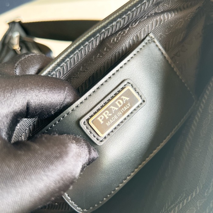 Re-Nylon And Saffiano Shoulder Bag“21.5*11.5*4CM”-005=