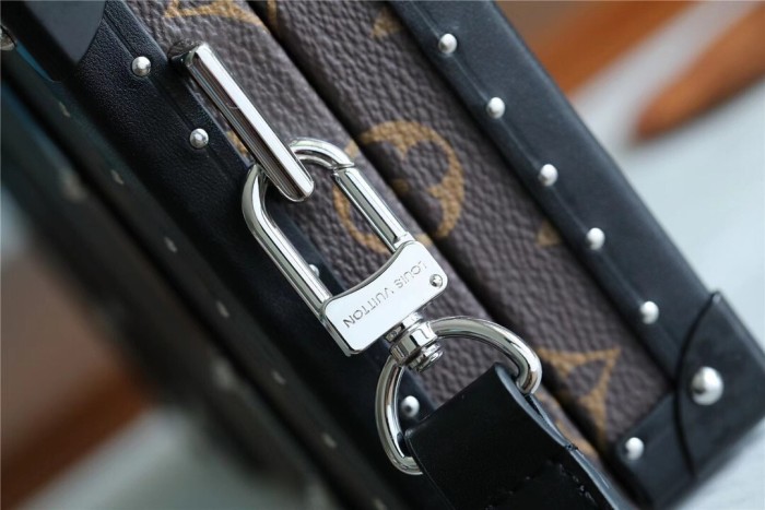 Neo Wallet Trunk Crossbody  Bag “23.5*13.3*6.5CM” 055