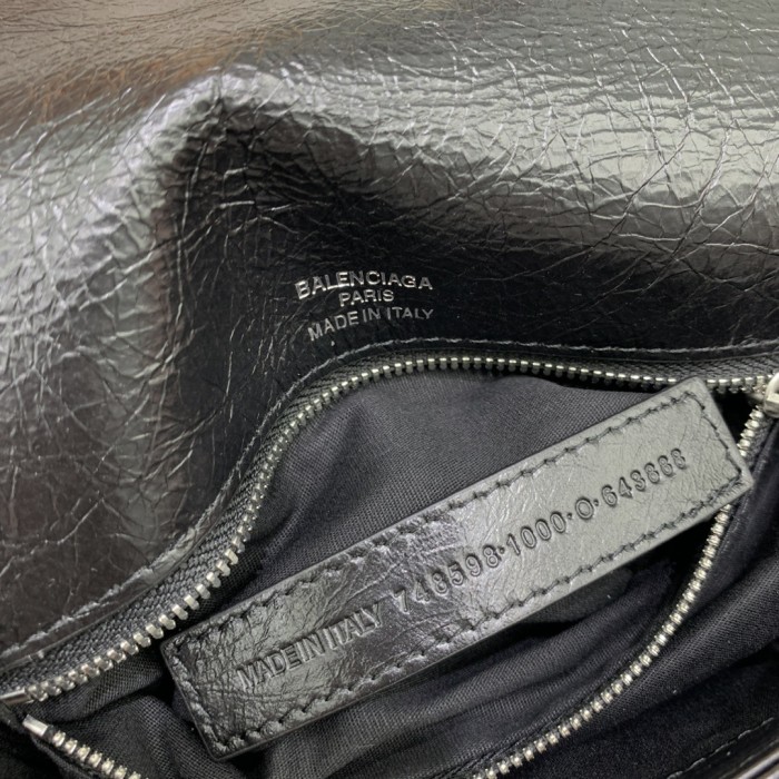 23Fall BB Soft Handbag Small “23.5*14*3CM” 059