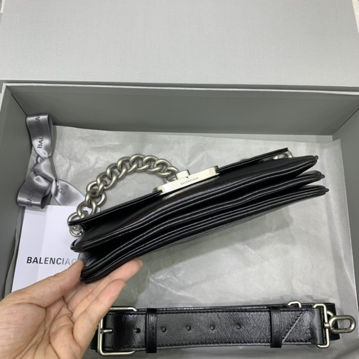 23Fall BB Soft Handbag Small “23.5*14*3CM” 059