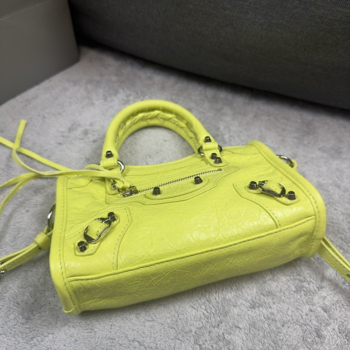 Le City Nano Handbag“19*12*5CM”-056=