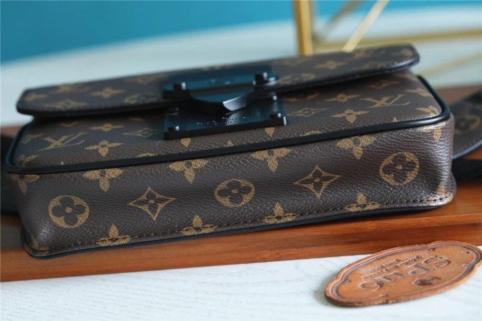 S Lock Sling Crossbody Bag “21*15*4CM” 055