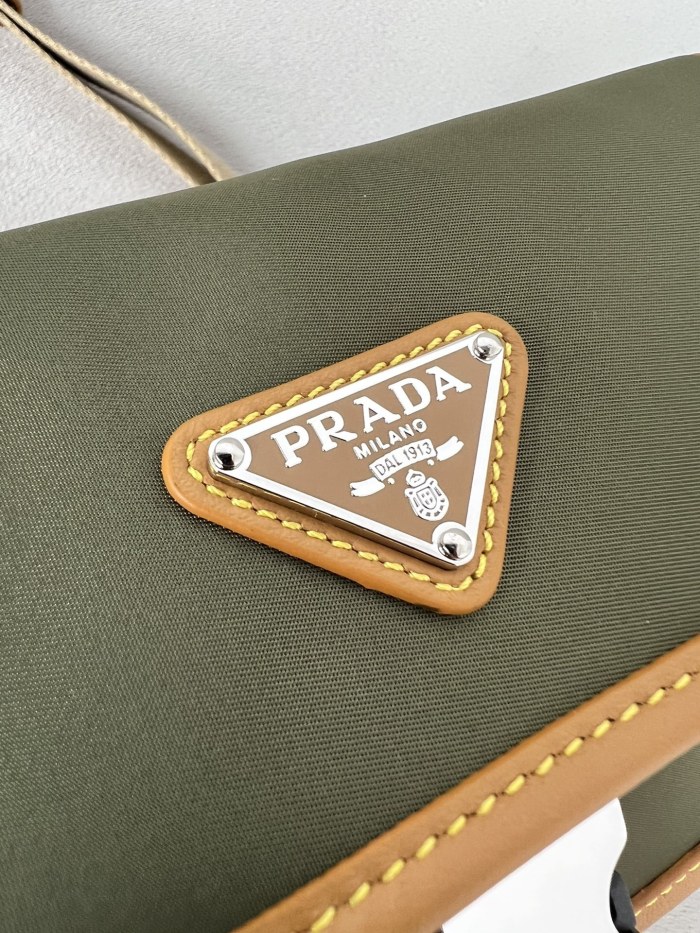 Re-Nylon And Leather Smartphone Case“18*14*3CM”-054=