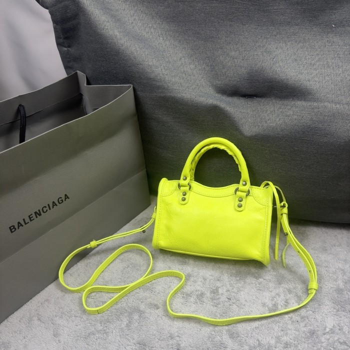 Le City Nano Handbag“19*12*5CM”-056=