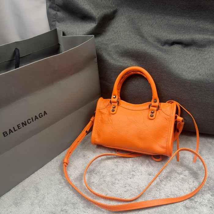 Le City Nano Handbag“19*12*5CM”-056=
