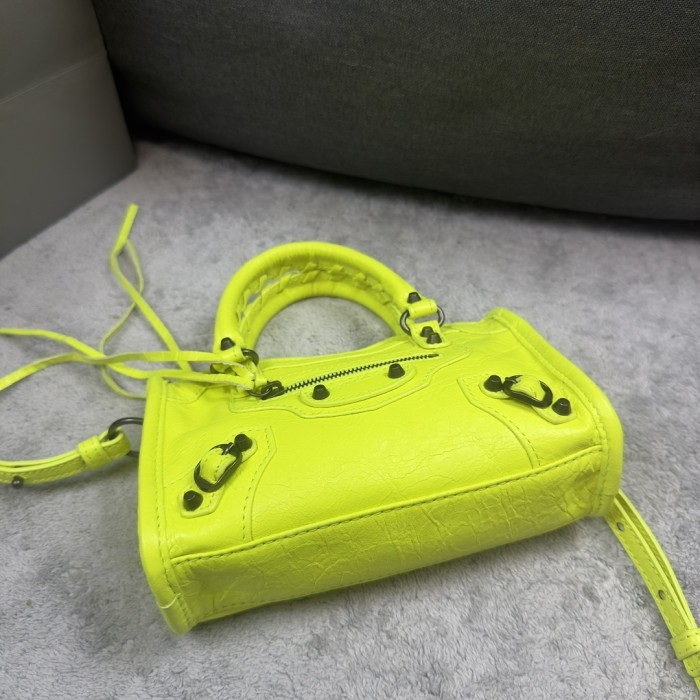 Le City Nano Handbag“19*12*5CM”-056=