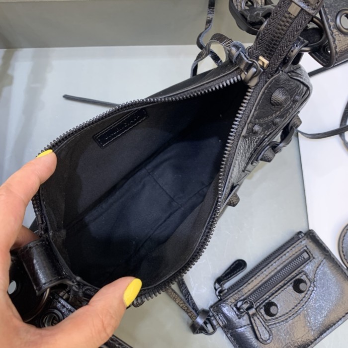 Le Cagole Shoulder Bag Small“26*12*6CM”-086=