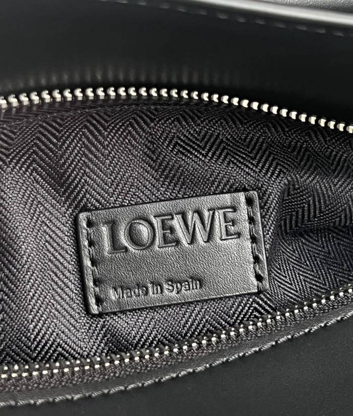 Puzzle Edge Bag In Soft Grained Calfskin“24*16.5*10.5CM”-009=