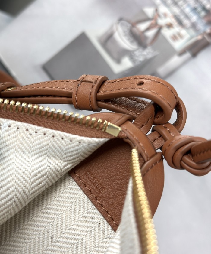 Mini Hammock hobo in classic calfskin“28*17*9.5CM”-006=