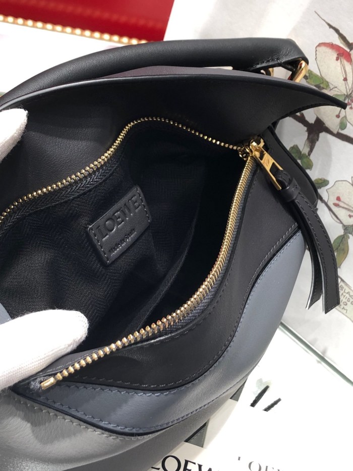 Small Puzzle bag in classic calfskin“24*14*11CM”-066=