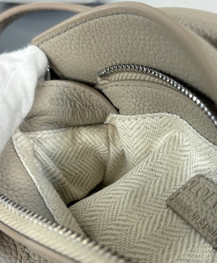 LOEWE Mini Featherlight Puzzle Edge bag“18*12.5*8cm”-085=