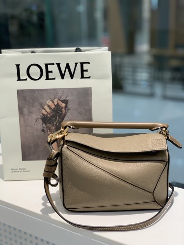 Mini Puzzle bag in soft grained calfskin“18*12.5*8CM”-085=