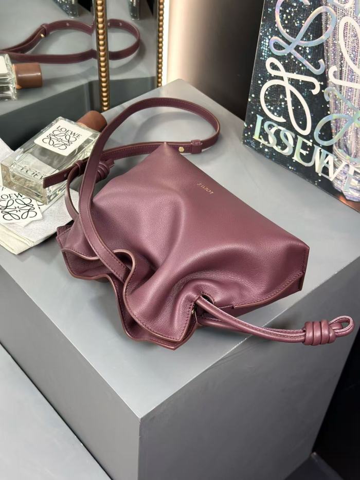 Mini Flamenco clutch in nappa calfskin“22.5*18*9CM”-006