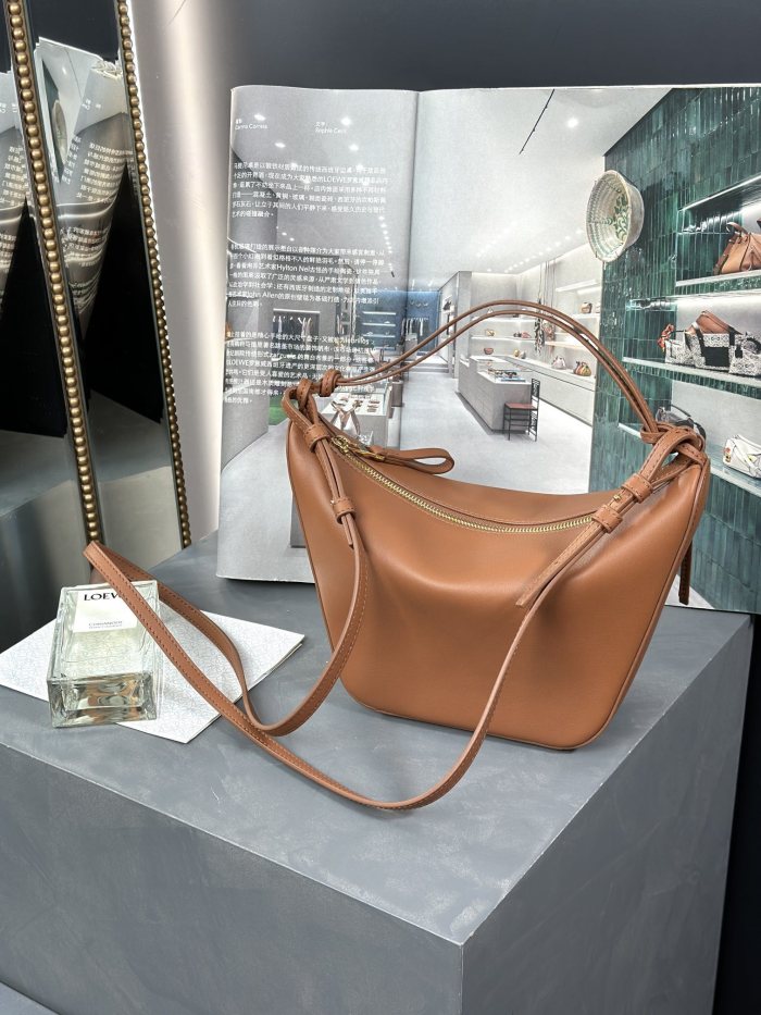 Mini Hammock hobo in classic calfskin“28*17*9.5CM”-006=