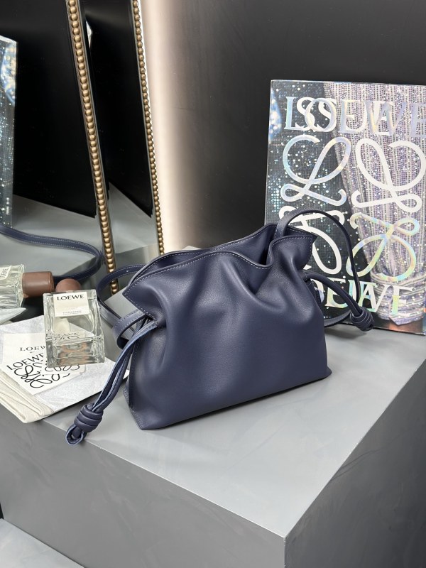 Mini Flamenco clutch in nappa calfskin“22.5*18*9CM”-006=
