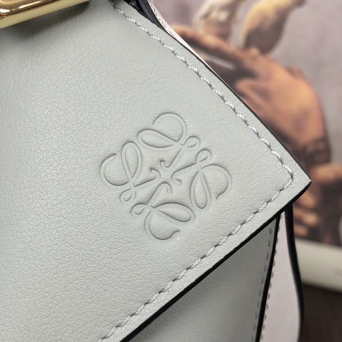 Small Puzzle bag in classic calfskin“24*14*11CM”-066=