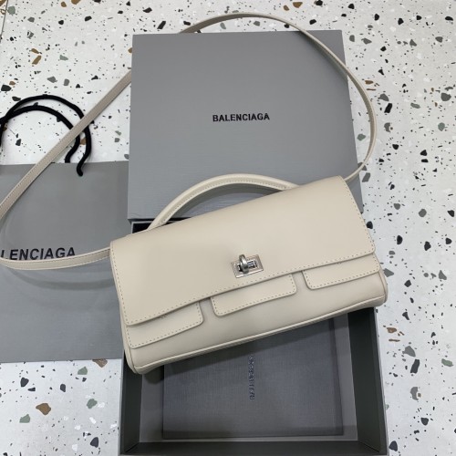 Bel Air Clutch On Strap“26*15*5CM”-0801=