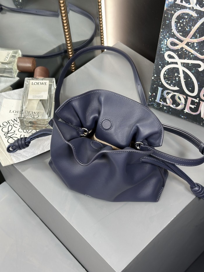 Mini Flamenco clutch in nappa calfskin“22.5*18*9CM”-006=