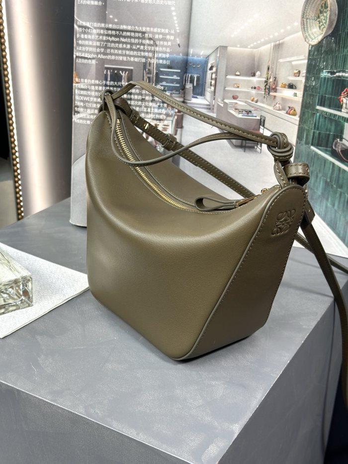 Mini Hammock hobo in classic calfskin“28*17*9.5CM”-006=