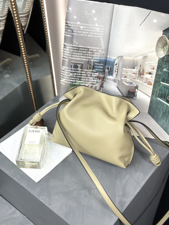 Mini Flamenco clutch in nappa calfskin“22.5*18*9CM”-006=