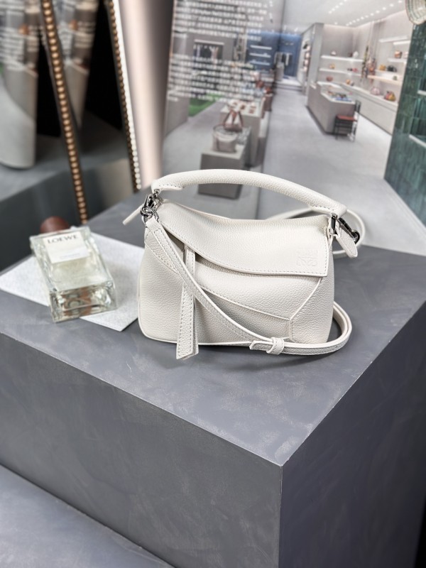 Mini Puzzle Edge bag in soft grained calfskin“18*12.5*8CM”-085=