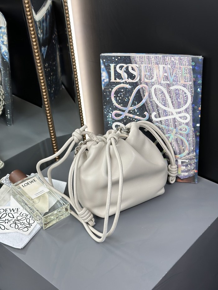 Mini Flamenco purse in mellow nappa lambskin“23*17*5.5CM”-056=