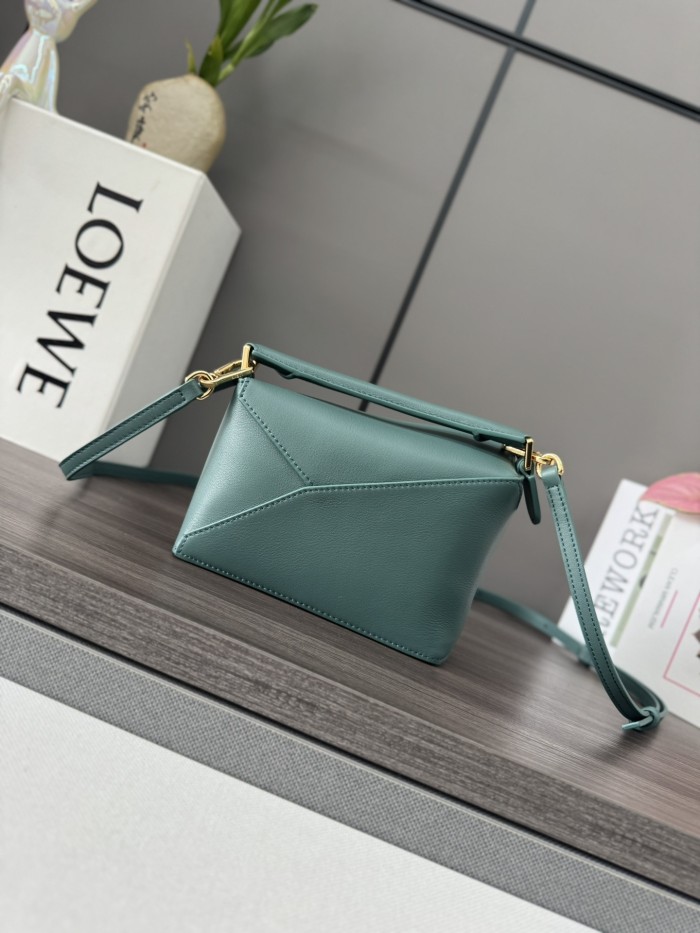 Puzzle Edge Bag In Soft Grained Calfskin“18*12.5*8CM”-035=