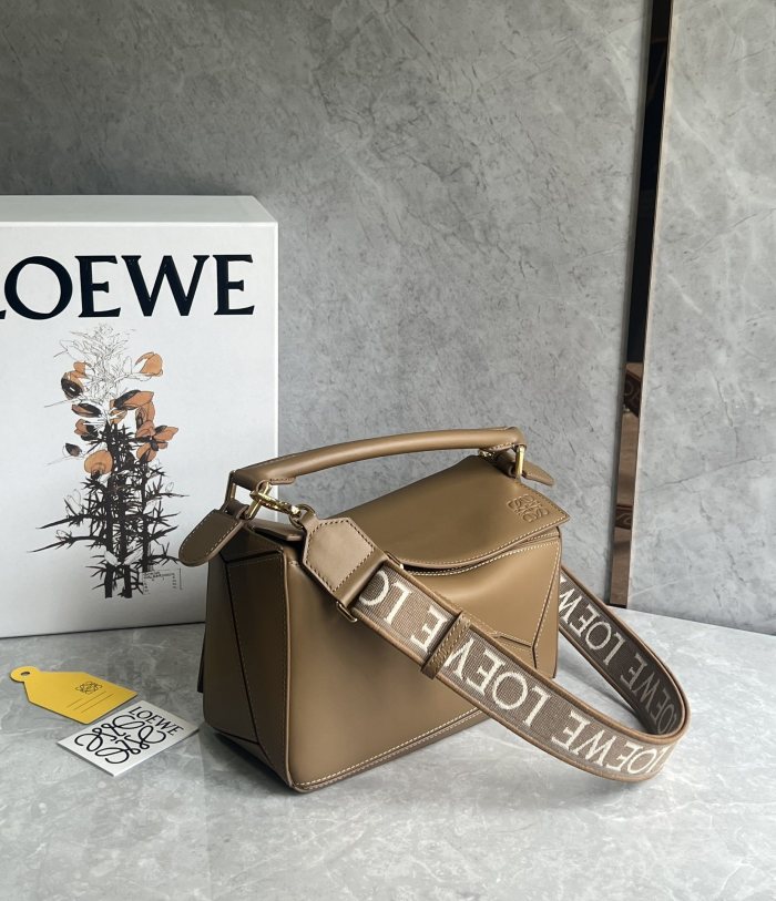 Puzzle Edge Bag In Soft Grained Calfskin“24*16.5*10.5CM”-009=