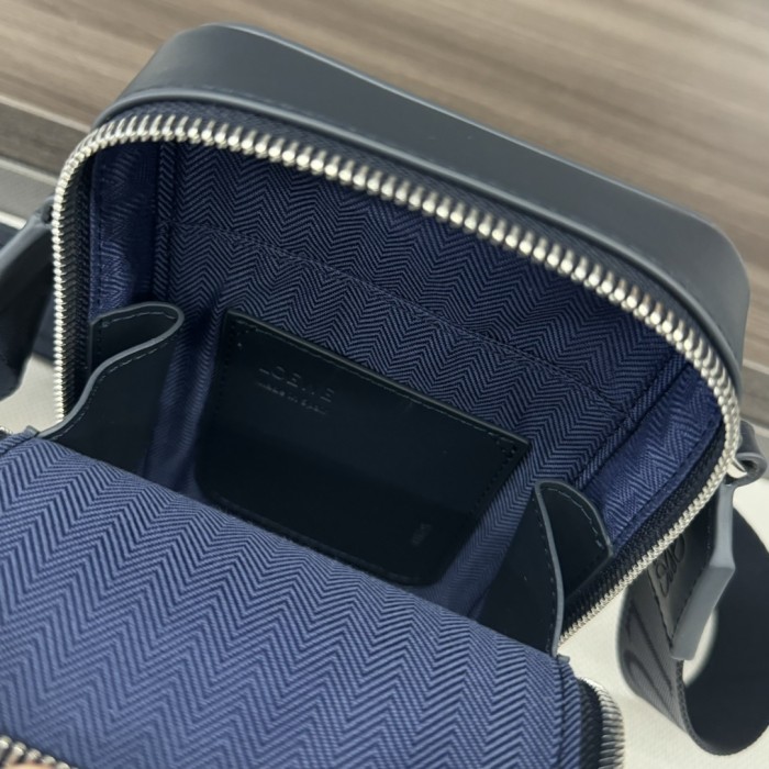 Vertical Crossbody Pocket In Satin Calfskin Black“18*11*3.7CM”-037=