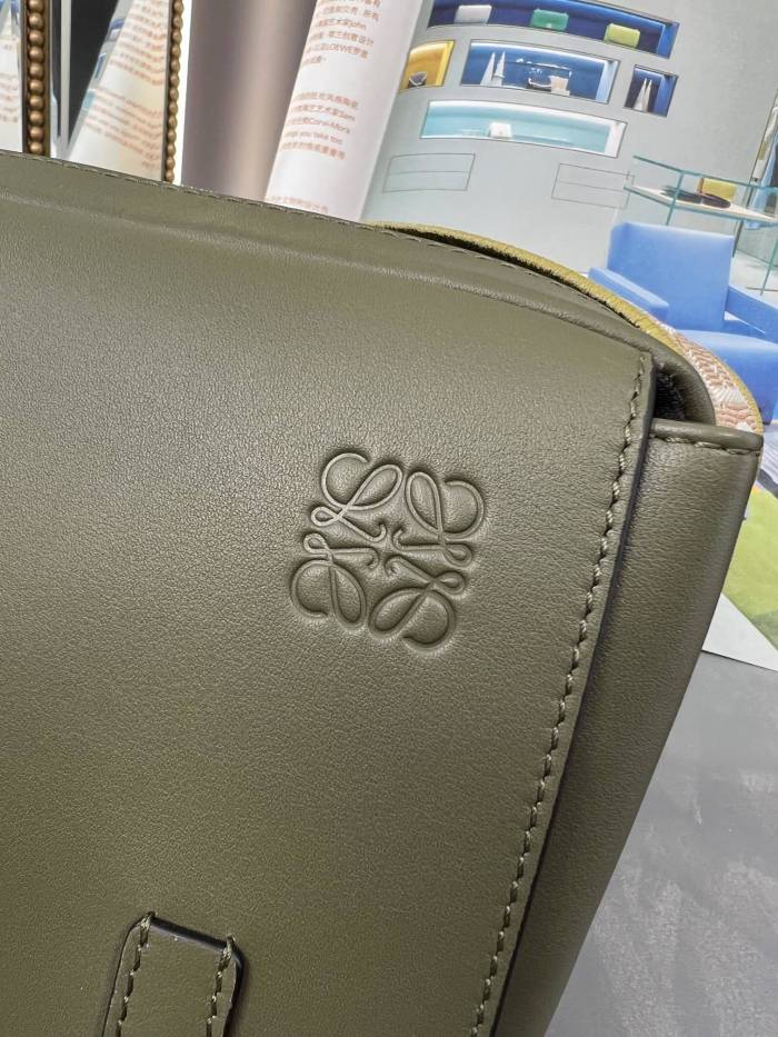 XS Military messenger bag in supple smooth calfskin and jacquard“24.5*18*10.5CM”-056=