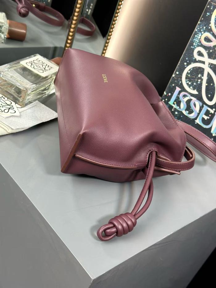 Mini Flamenco clutch in nappa calfskin“22.5*18*9CM”-006