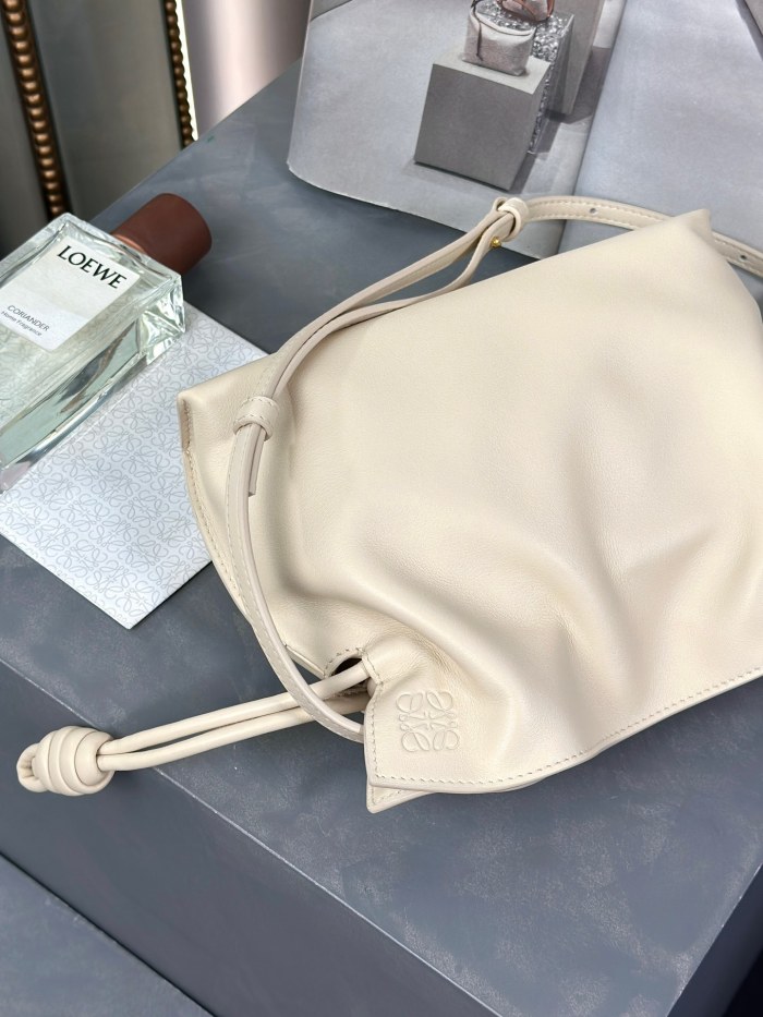 Mini Flamenco clutch in nappa calfskin“22.5*18*9CM”-006=