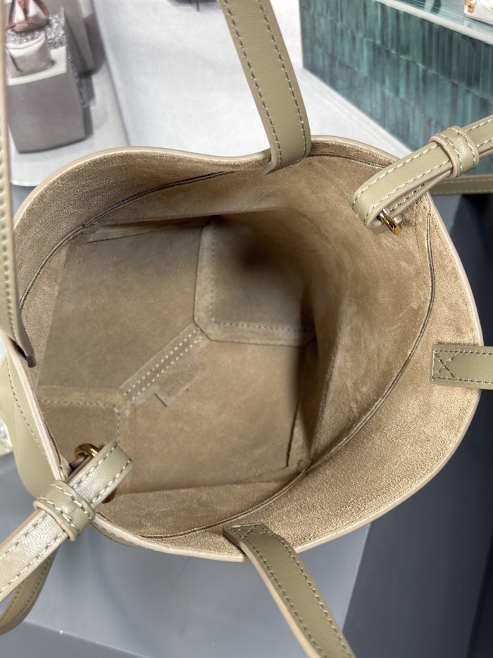 Mini Puzzle Fold tote in soft grained calfskin“20*16.5*9.5CM”-085=