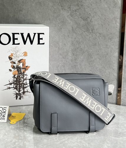 Military Messenger Bag Insoft Grained Calfskin“24.5*18*10.5CM”-008=