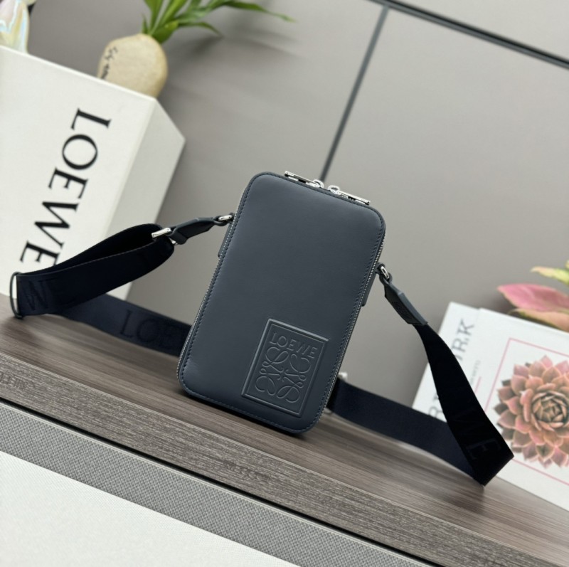 Vertical Crossbody Pocket In Satin Calfskin Black“18*11*3.7CM”-037=