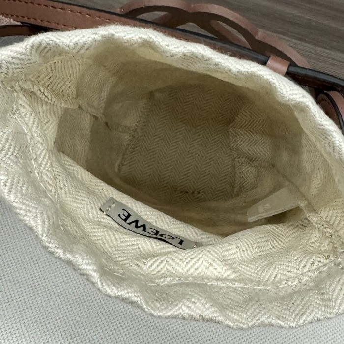 Anagram Cut-Out Pocket In Classic Calfskin And Canvas“21*12*7CM”-500=