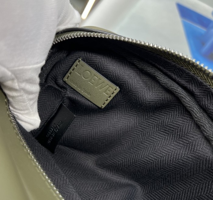 XS Military messenger bag in supple smooth calfskin and jacquard“24.5*18*10.5CM”-056=