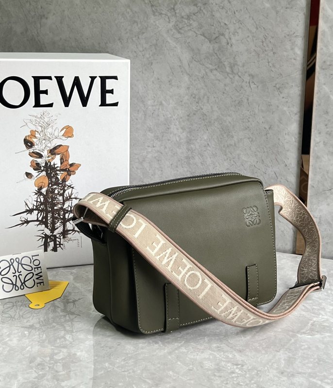 Military Messenger Bag Insoft Grained Calfskin“24.5*18*10.5CM”-008=