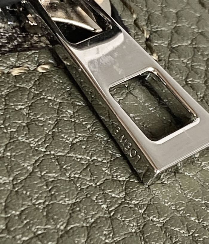 Vertical T Pocket in soft grained calfskin“22*13*6.5”-016=