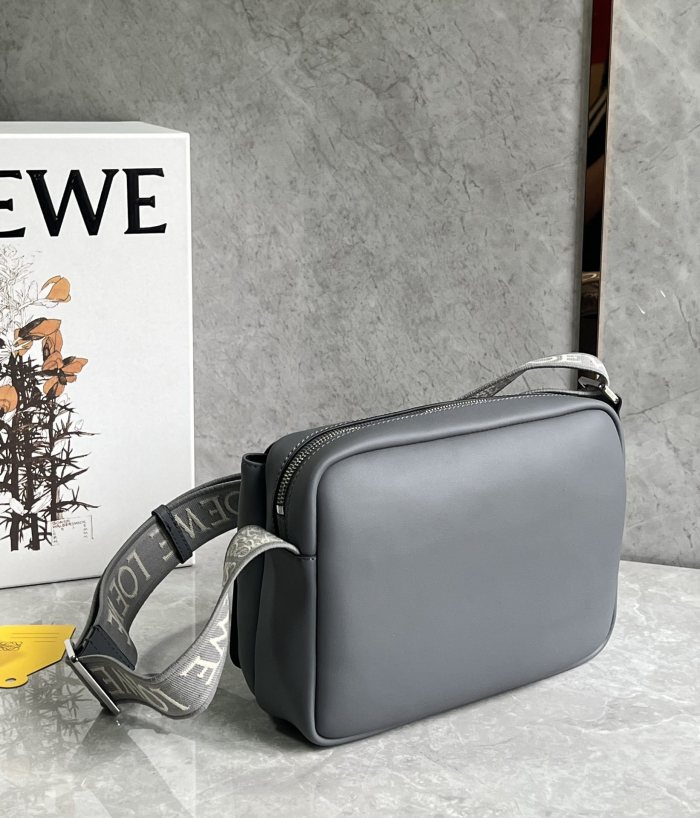 Military Messenger Bag Insoft Grained Calfskin“24.5*18*10.5CM”-008=