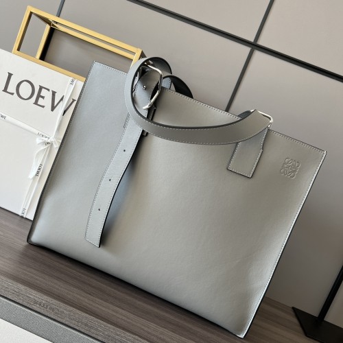 Buckle Zip tote in soft grained calfskin“39*32*8CM”-0501=